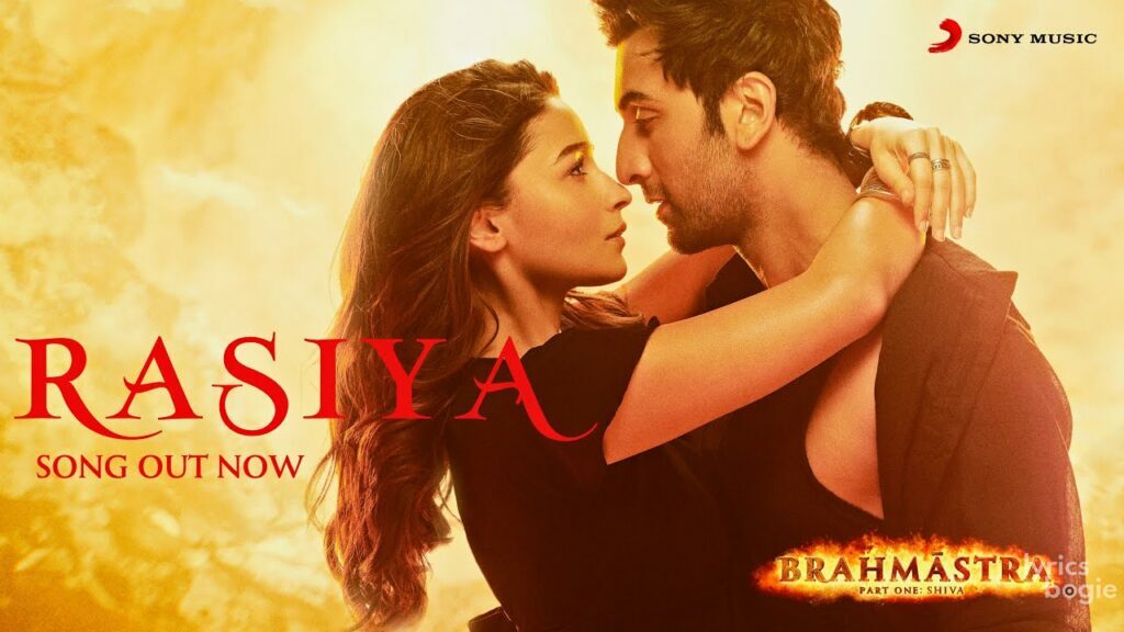Home Rashiya RASIYA LYRICS रसिया - Brahmastra - Tushar Joshi, Shreya Ghoshal ...